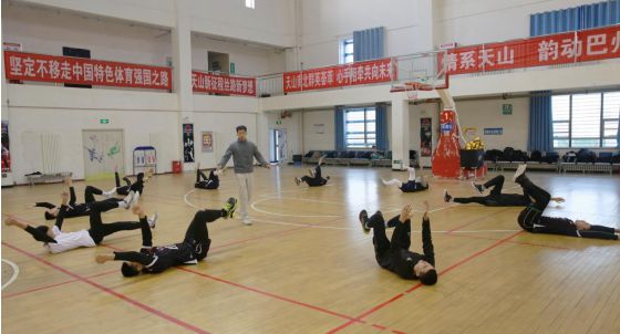 2024年自治区体育训练一大队U17男子篮球训练营在库尔勒市开营(图1) 2024年自治区体育训练一大队U17男子篮球训练营在库尔勒市开营(图1)