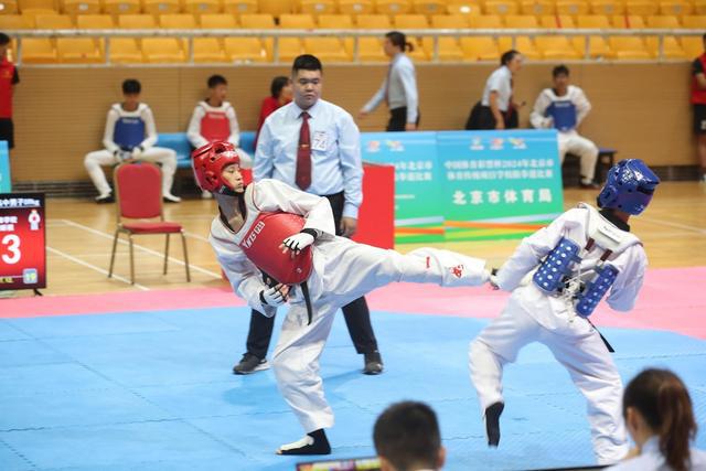 “中国体育彩票杯”2024年北京市体育传统项目学校跆拳道比赛成功举办(图2) “中国体育彩票杯”2024年北京市体育传统项目学校跆拳道比赛成功举办(图2)