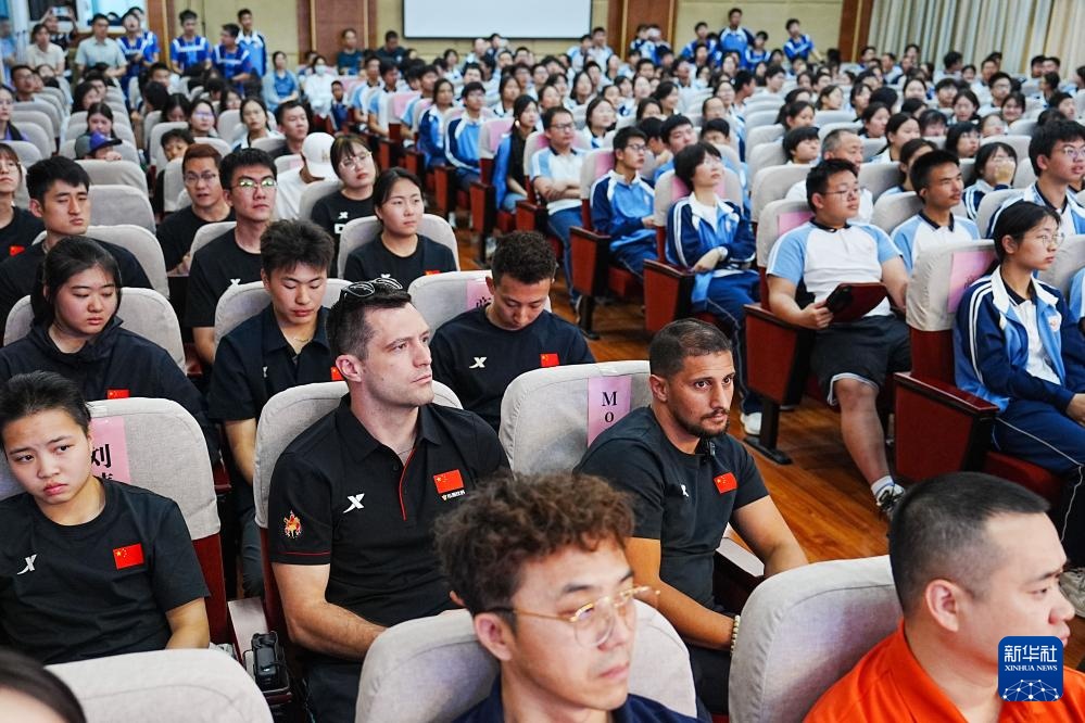 法国霹雳舞传奇人物助力中国队舞向巴黎(图31)
