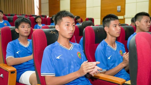 2024年广东省青少年校园足球精英训练营(夏令营)在广州体育学院开营(图3) 2024年广东省青少年校园足球精英训练营(夏令营)在广州体育学院开营(图3)