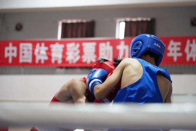 “拳”力以赴!嘉定拳击健儿喜获4金!(图1) “拳”力以赴!嘉定拳击健儿喜获4金!(图1)