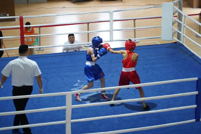 “拳”力以赴!嘉定拳击健儿喜获4金!(图3) “拳”力以赴!嘉定拳击健儿喜获4金!(图3)