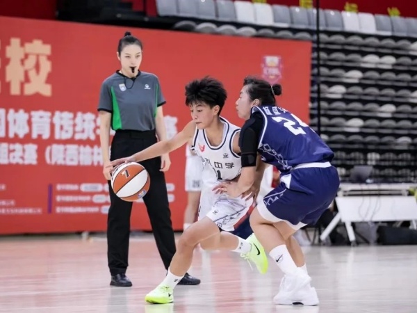 长沙雅礼中学女篮获2024年全国体育传统学校联赛高中女子组冠军(图1) 长沙雅礼中学女篮获2024年全国体育传统学校联赛高中女子组冠军(图1)
