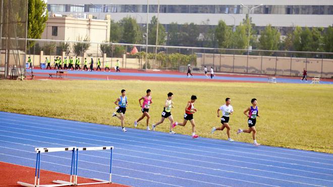 “中国体育彩票杯”2024年济南市青少年田径锦标赛圆满落幕(图2) “中国体育彩票杯”2024年济南市青少年田径锦标赛圆满落幕(图2)