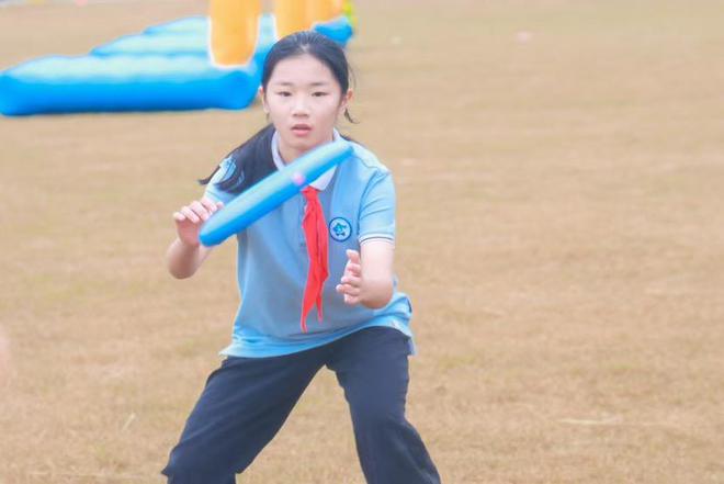 体教融合 2024年上海市学生阳光体育大联赛小学生团体趣味运动会圆满举行(图3) 体教融合 2024年上海市学生阳光体育大联赛小学生团体趣味运动会圆满举行(图3)