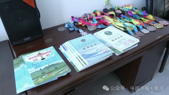 根河市业余体育运动学校速滑队训练热火朝天(图6) 根河市业余体育运动学校速滑队训练热火朝天(图6)