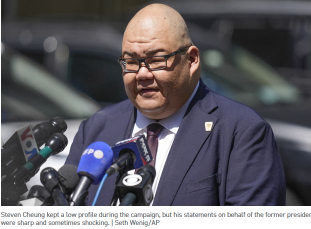 川普宣布:这名华裔将出任白宫通讯总监(图3) 川普宣布:这名华裔将出任白宫通讯总监(图3)