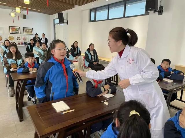 健康中国看山西:太原市杏花岭区中心医院2024十个关键词带你回顾“杏医人”的风雨兼程(图8) 健康中国看山西:太原市杏花岭区中心医院2024十个关键词带你回顾“杏医人”的风雨兼程(图8)