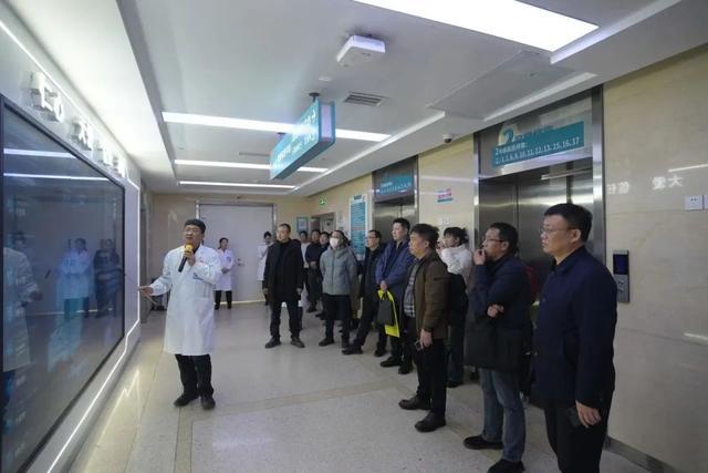 健康中国看山西:太原市杏花岭区中心医院2024十个关键词带你回顾“杏医人”的风雨兼程(图23) 健康中国看山西:太原市杏花岭区中心医院2024十个关键词带你回顾“杏医人”的风雨兼程(图23)