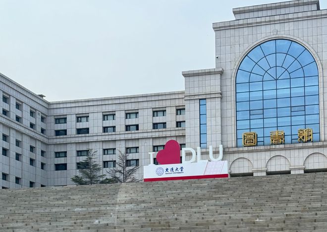2024年体育生留学后就业前景到底咋样?国际本科2+2告诉你答案!(图2) 2024年体育生留学后就业前景到底咋样?国际本科2+2告诉你答案!(图2)