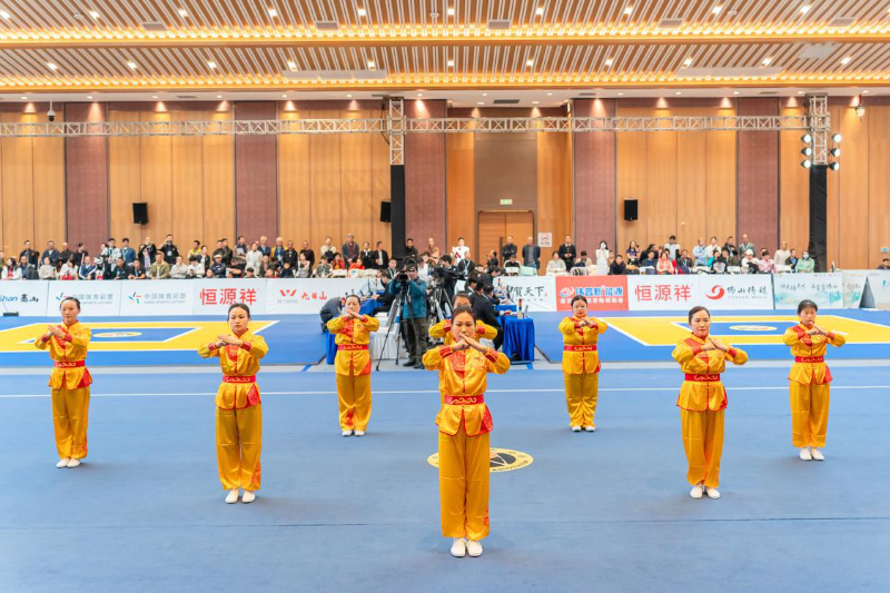 71个项目冠军出炉!2024年国际咏春拳大赛首日活力“拳”开(图1) 71个项目冠军出炉!2024年国际咏春拳大赛首日活力“拳”开(图1)