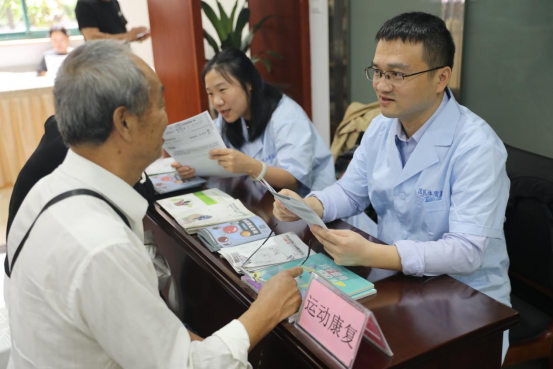 “奋进新征程 运动促健康”2024年张家港国家国民体质监测活动启动(图2) “奋进新征程 运动促健康”2024年张家港国家国民体质监测活动启动(图2)