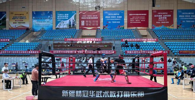 伊犁州第二届“武协杯”青少年武术套路、散打锦标赛开赛(图1) 伊犁州第二届“武协杯”青少年武术套路、散打锦标赛开赛(图1)