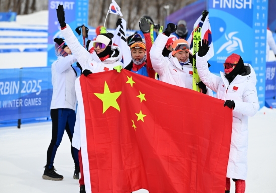 九金闪耀 吉林冰雪全面突破展风采(图5) 九金闪耀 吉林冰雪全面突破展风采(图5)