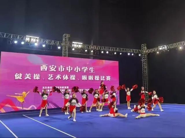 西安市西航二中教育集团汉都新苑中学体育社团风采展示(图15)