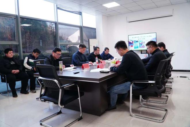 全省新型青少年体育训练阵地现场核查第三组一行来新县实地查看(图3) 全省新型青少年体育训练阵地现场核查第三组一行来新县实地查看(图3)