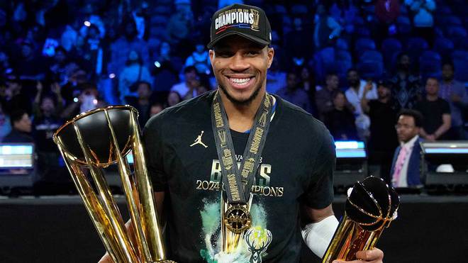 牛字母哥职业生涯10 大成就排名不仅仅是NBA荣誉满身(图3) 牛字母哥职业生涯10 大成就排名不仅仅是NBA荣誉满身(图3)