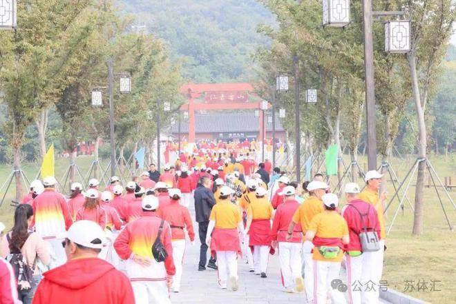 2024江苏全民健身回顾②家门口的赛事活动让百姓更有参与感(图1) 2024江苏全民健身回顾②家门口的赛事活动让百姓更有参与感(图1)