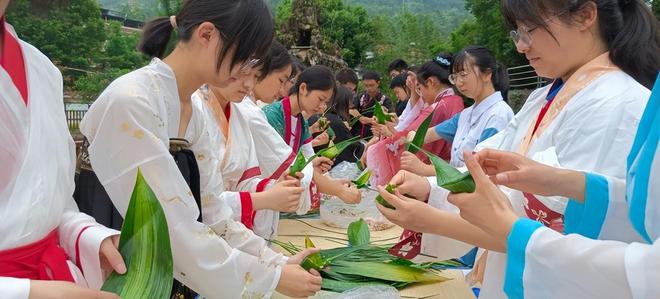 天全中学至善教育巡礼系列至善教育 · 大雅天成(图5) 天全中学至善教育巡礼系列至善教育 · 大雅天成(图5)