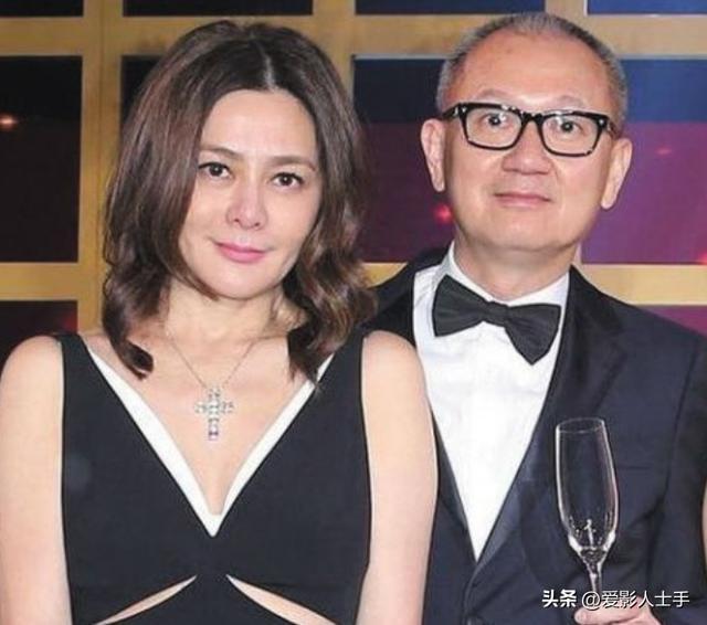 至今“无儿无女”的12位中老年女星未婚独居海外被丈夫抛弃(图12) 至今“无儿无女”的12位中老年女星未婚独居海外被丈夫抛弃(图12)