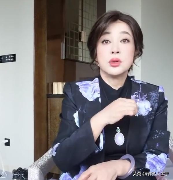 至今“无儿无女”的12位中老年女星未婚独居海外被丈夫抛弃(图38) 至今“无儿无女”的12位中老年女星未婚独居海外被丈夫抛弃(图38)